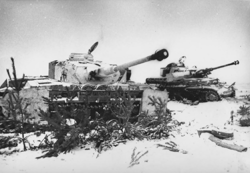 Tanque panzer alemán en el invierno ruso.